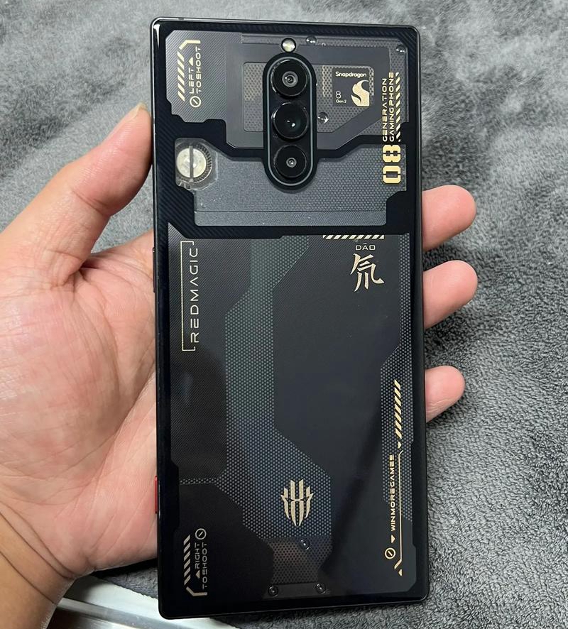Старый чехол для телефона Nubi – обзор и цена Gaming Accessories For Your Phone